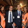 Antonio Leiva y Alvaro de Laguno Jr. con azafatas ISMS